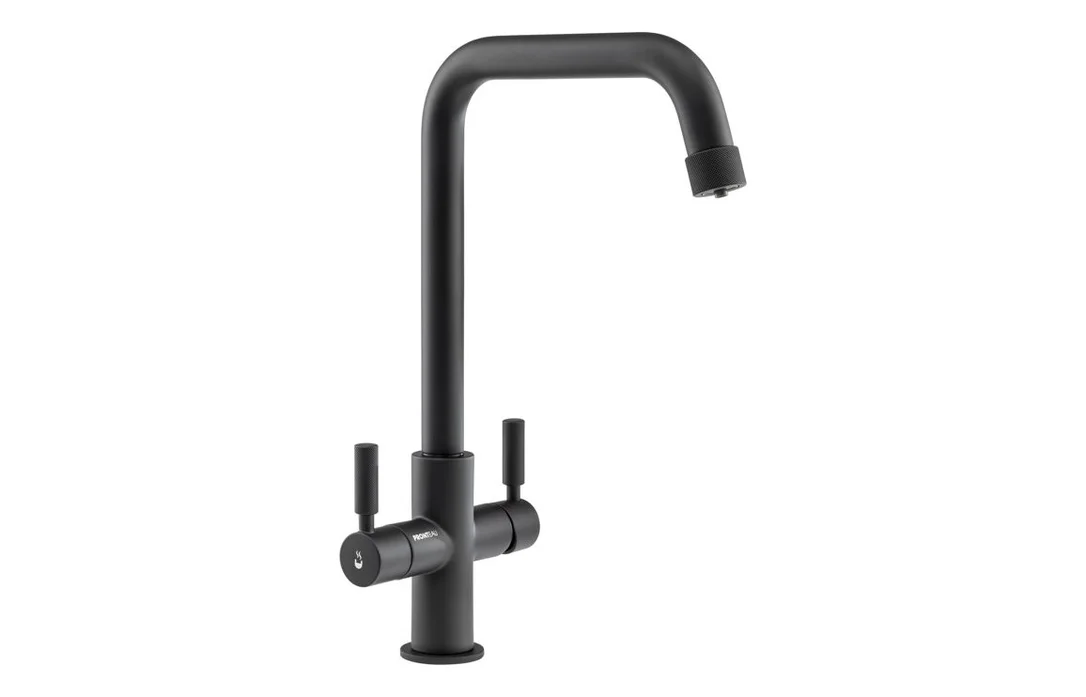 bathroomessence202606031156252238448